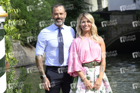Ankunft von Katia Pedrotti und Ascanio Pacelli am Hotel Excelsior, Internationale Filmfestspiele von Venedig 2024