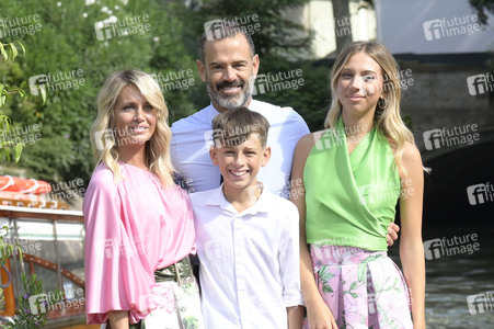 Ankunft von Katia Pedrotti und Ascanio Pacelli am Hotel Excelsior, Internationale Filmfestspiele von Venedig 2024