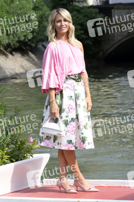 Ankunft von Katia Pedrotti und Ascanio Pacelli am Hotel Excelsior, Internationale Filmfestspiele von Venedig 2024