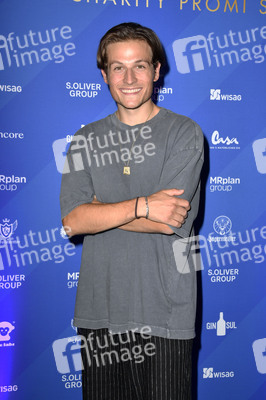 Charity Promi Swim Event 2024 in Berlin