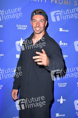 Charity Promi Swim Event 2024 in Berlin