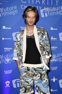 Charity Promi Swim Event 2024 in Berlin