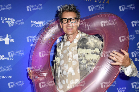 Charity Promi Swim Event 2024 in Berlin