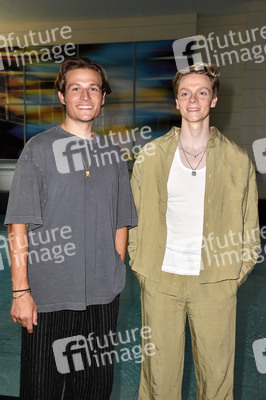 Charity Promi Swim Event 2024 in Berlin