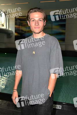 Charity Promi Swim Event 2024 in Berlin