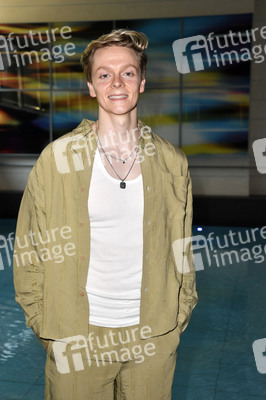 Charity Promi Swim Event 2024 in Berlin