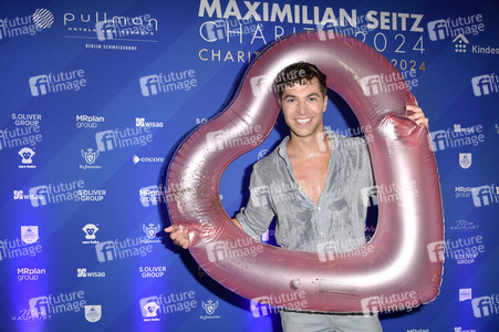 Charity Promi Swim Event 2024 in Berlin