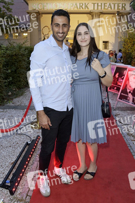 Theaterpremiere 'Stasi, Stress und Stolperfallen' in Berlin