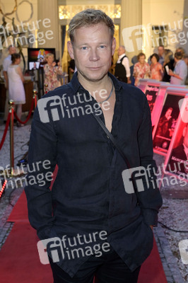 Theaterpremiere 'Stasi, Stress und Stolperfallen' in Berlin