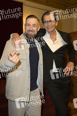 Theaterpremiere 'Stasi, Stress und Stolperfallen' in Berlin