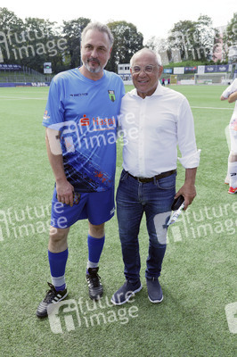 Benefiz-Fußballspiel 'Kicken mit Herz' 2024 in Hamburg