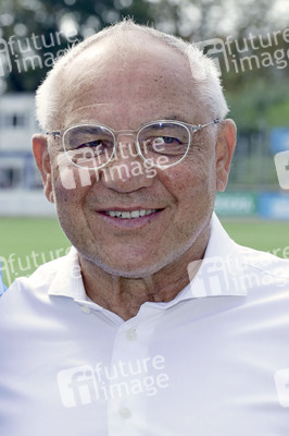 Benefiz-Fußballspiel 'Kicken mit Herz' 2024 in Hamburg