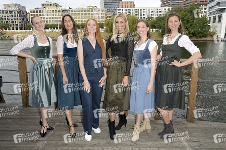 Fair Fashion Modenschau der Angermaier Greenline X Barbara Meier-Kollektion in Berlin