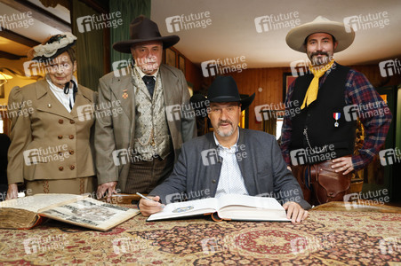 Markus Söder besucht den Cowboy-Club München