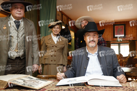 Markus Söder besucht den Cowboy-Club München