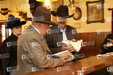 Markus Söder besucht den Cowboy-Club München