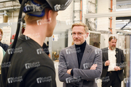 Christian Lindner zu Besuch im ABB-Ausbildungszentrum Berlin-Pankow