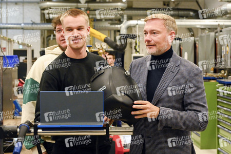 Christian Lindner zu Besuch im ABB-Ausbildungszentrum Berlin-Pankow