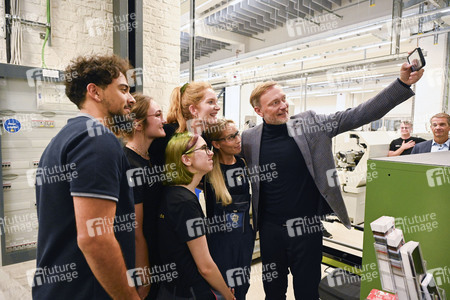 Christian Lindner zu Besuch im ABB-Ausbildungszentrum Berlin-Pankow