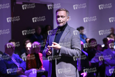 Christian Lindner zu Besuch im ABB-Ausbildungszentrum Berlin-Pankow