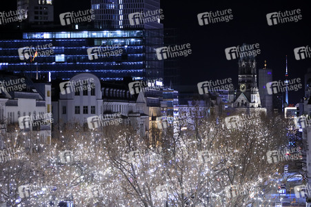 Weihnachtsbeleuchtung am Kudamm in Berlin