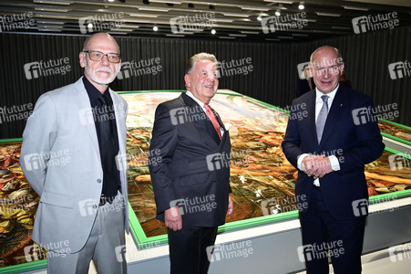 Flying Dinner zum 261. Geburtstag der Königlichen Porzellan-Manufaktur Berlin