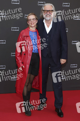 Festivaleröffnung und Filmpremiere 'Könige des Sommers', Filmfest Hamburg 2024