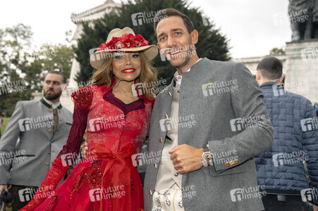 La Toya Jackson auf dem Oktoberfest 2024 in München