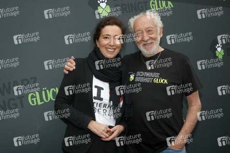 Spendenscheck-Übergabe mit Dieter Hallervorden in Berlin