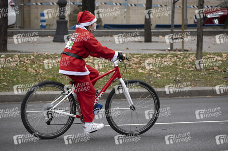 Weihnachtsmann Solidaritätslauf in Madrid