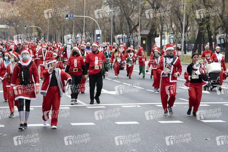 Weihnachtsmann Solidaritätslauf in Madrid