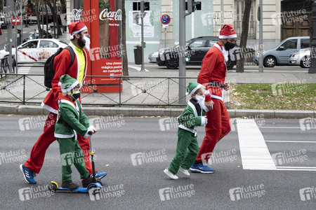 Weihnachtsmann Solidaritätslauf in Madrid