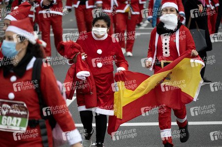 Weihnachtsmann Solidaritätslauf in Madrid