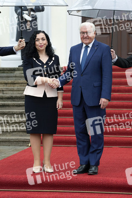 Begrüßung der Präsidentin der Republik Kosovo in Berlin