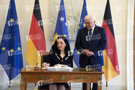 Begrüßung der Präsidentin der Republik Kosovo in Berlin