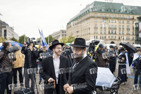 Solidaritätskundgebung für Israel vor dem Brandenburger Tor in Berlin