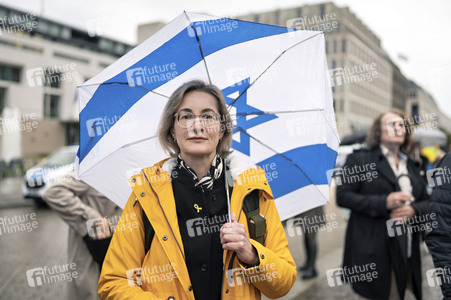 Solidaritätskundgebung für Israel vor dem Brandenburger Tor in Berlin