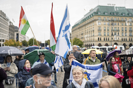 Solidaritätskundgebung für Israel vor dem Brandenburger Tor in Berlin