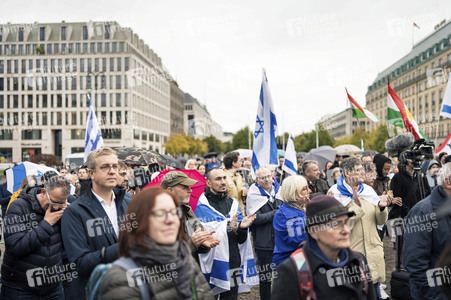 Solidaritätskundgebung für Israel vor dem Brandenburger Tor in Berlin