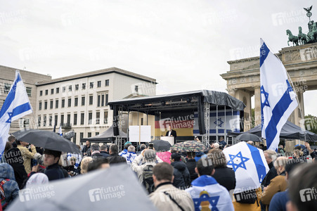 Solidaritätskundgebung für Israel vor dem Brandenburger Tor in Berlin