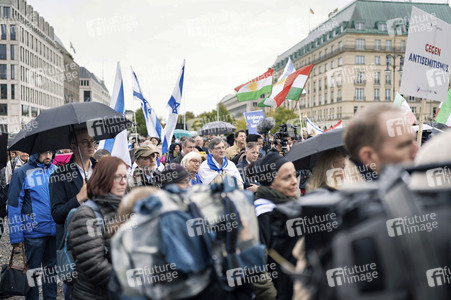 Solidaritätskundgebung für Israel vor dem Brandenburger Tor in Berlin