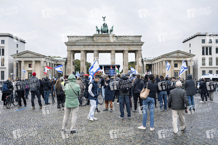 Solidaritätskundgebung für Israel vor dem Brandenburger Tor in Berlin