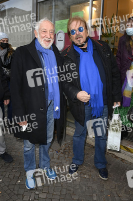 Frank Zander und Prominente unterstützen Caritas-Foodtruck in Berlin