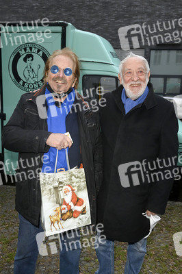 Frank Zander und Prominente unterstützen Caritas-Foodtruck in Berlin