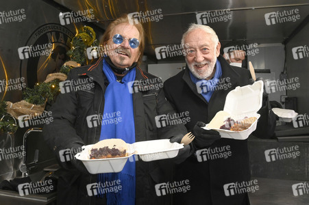 Frank Zander und Prominente unterstützen Caritas-Foodtruck in Berlin