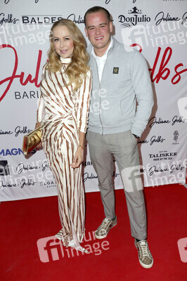 Charity Vernissage von Juliane Golbs in Hamburg