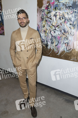 Charity Vernissage von Juliane Golbs in Hamburg