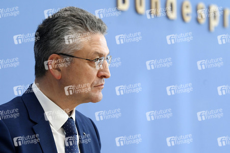 Pressekonferenz zur aktuellen Corona-Lage in Berlin