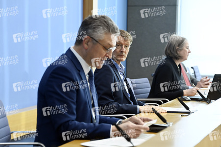 Pressekonferenz zur aktuellen Corona-Lage in Berlin