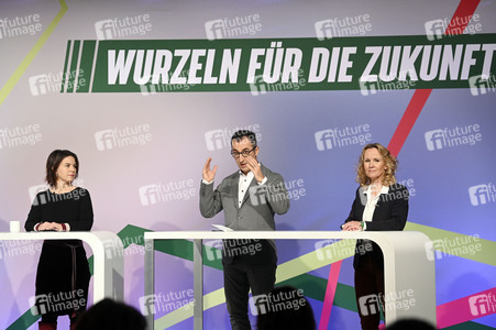 Ergebnisverkündung der digitalen Urabstimmung von Bündnis 90/Die Grünen in Berlin